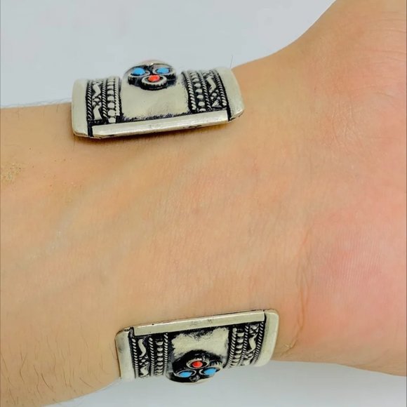 Single Kuchi Tribal Cuff Bracelet: Red Stone Boho Jewelry - Picture 8 of 12